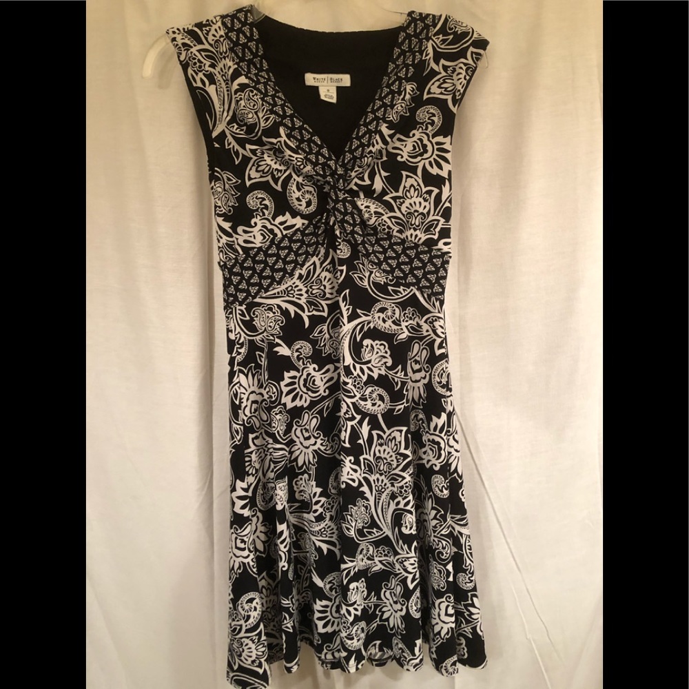 White House Black Market built in knot dress